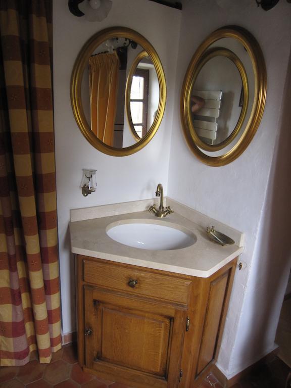 La Frandomiere Bed and Breakfast Saint-Martin-de-Londres Buitenkant foto