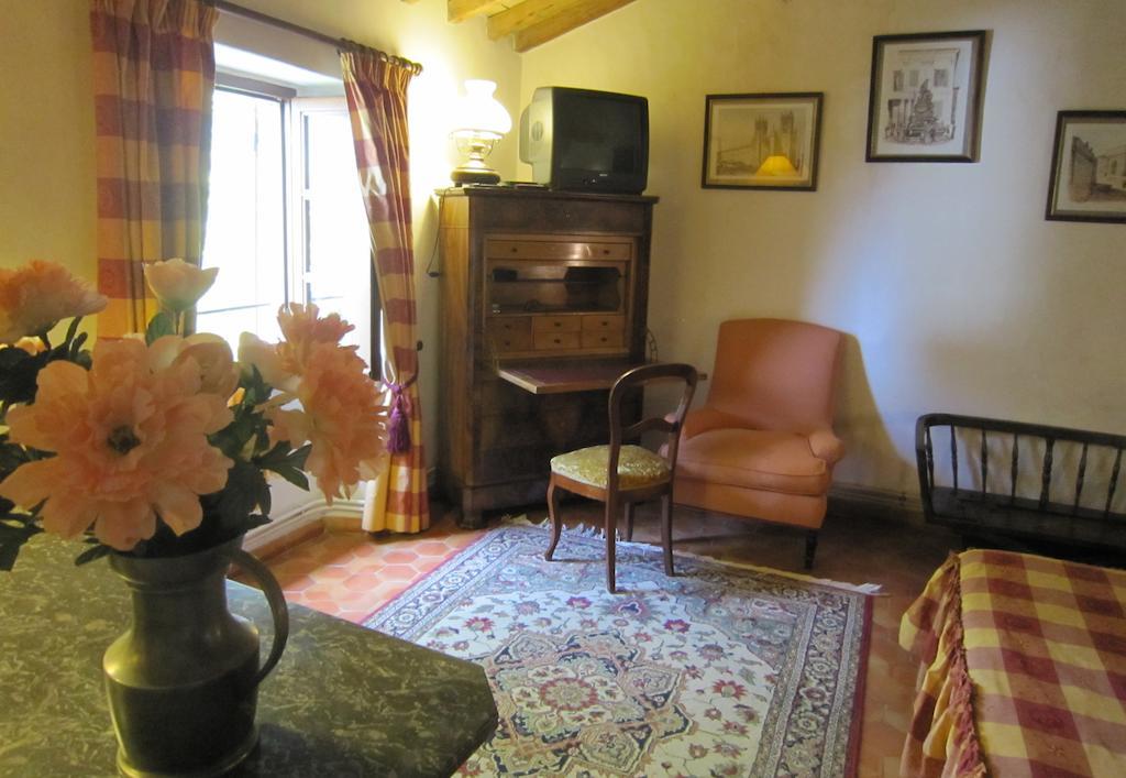 La Frandomiere Bed and Breakfast Saint-Martin-de-Londres Buitenkant foto