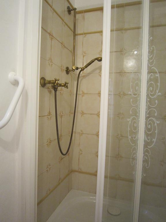 La Frandomiere Bed and Breakfast Saint-Martin-de-Londres Buitenkant foto