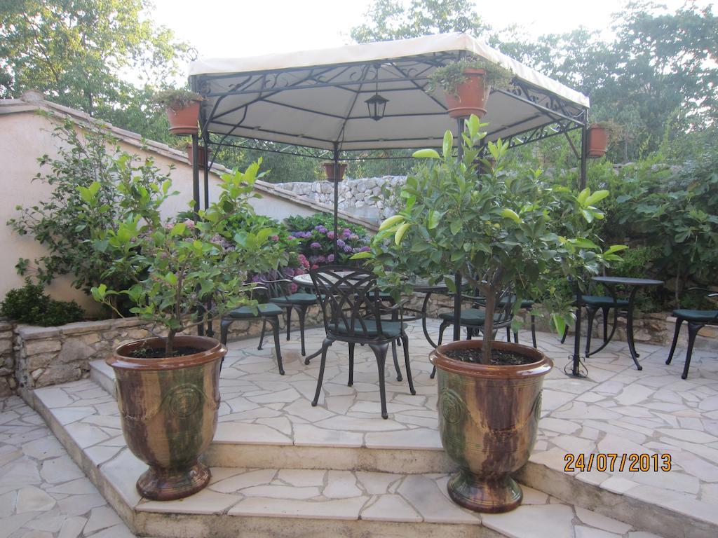 La Frandomiere Bed and Breakfast Saint-Martin-de-Londres Buitenkant foto